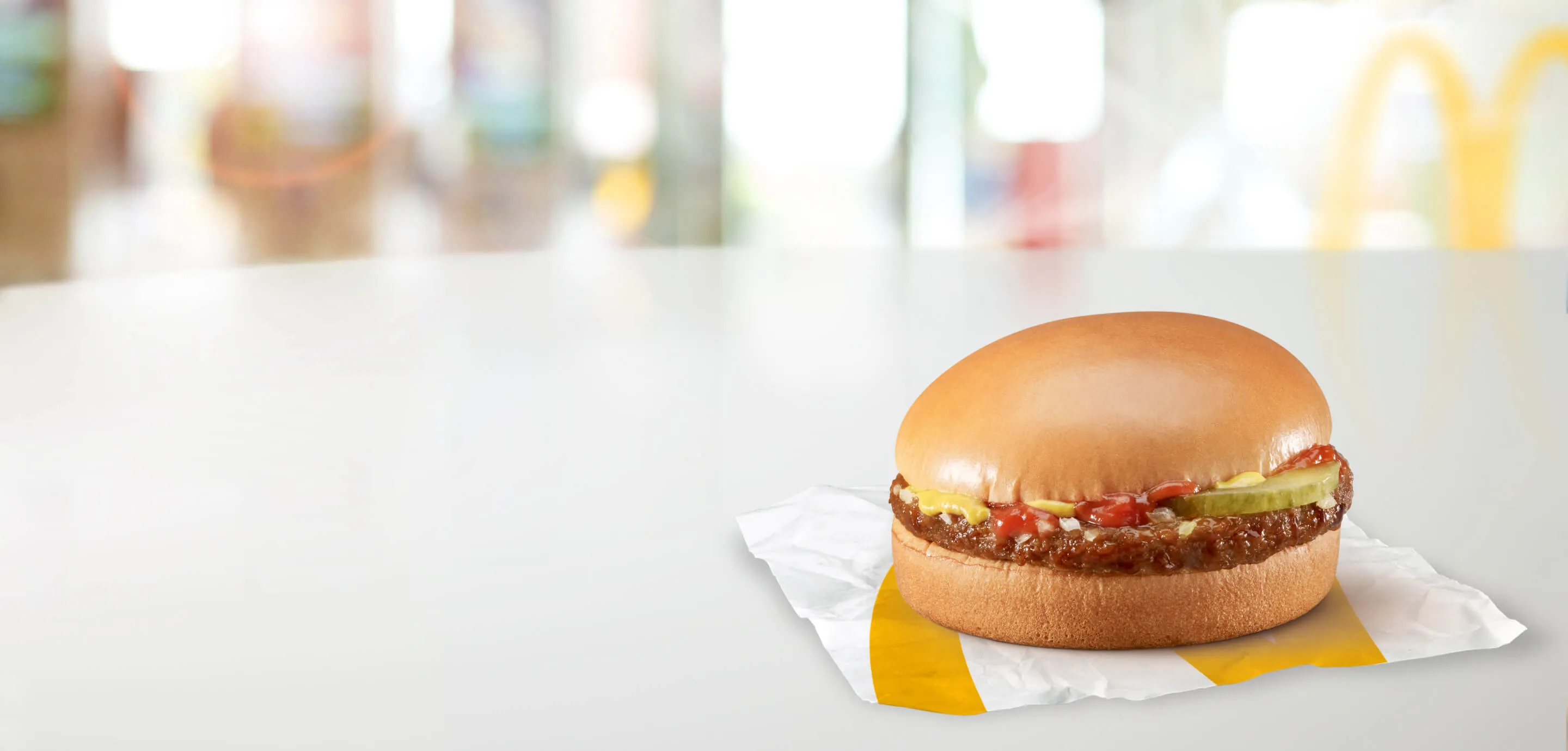 https://www.mcdonalds.it/sites/default/files/styles/compressed/public/products/hamburger--hero-dsk.jpg.webp?itok=DCRRoBuR